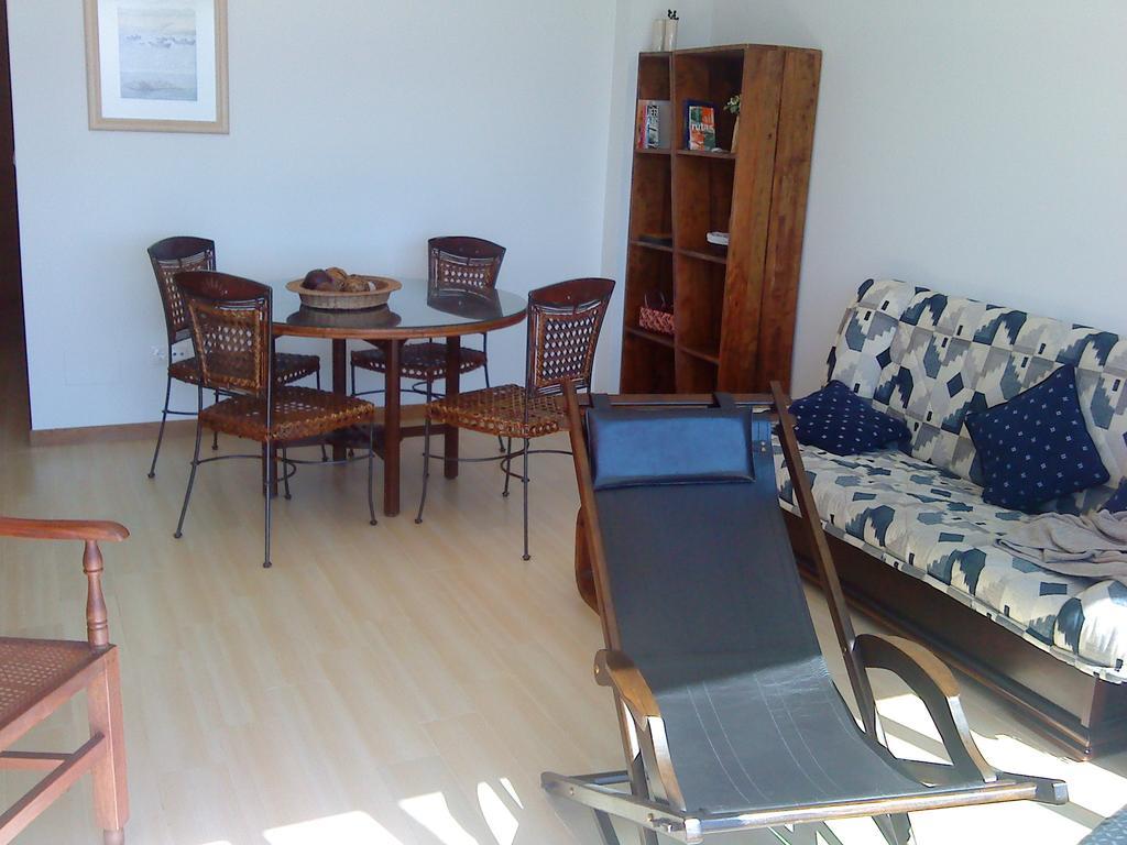Apartamentos Puerto Basella Вилануева де Ароса Стая снимка