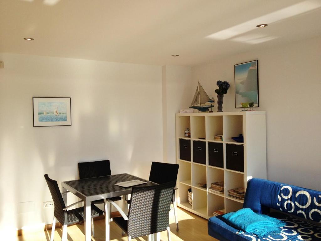 Apartamentos Puerto Basella Вилануева де Ароса Стая снимка