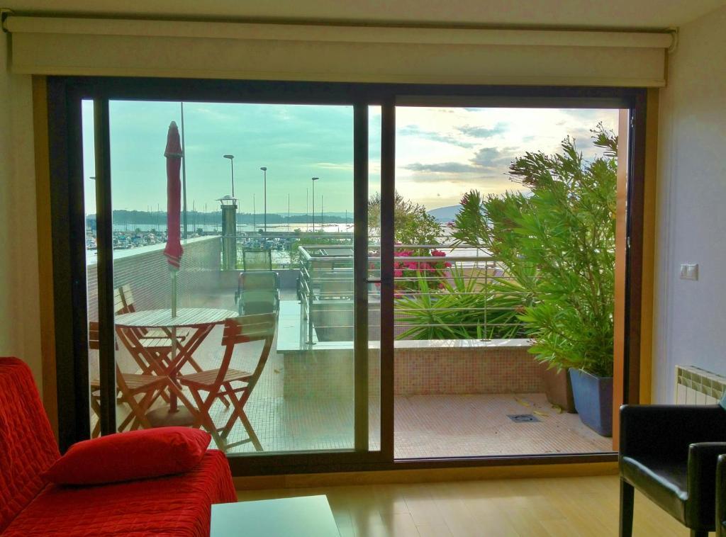 Apartamentos Puerto Basella Вилануева де Ароса Стая снимка