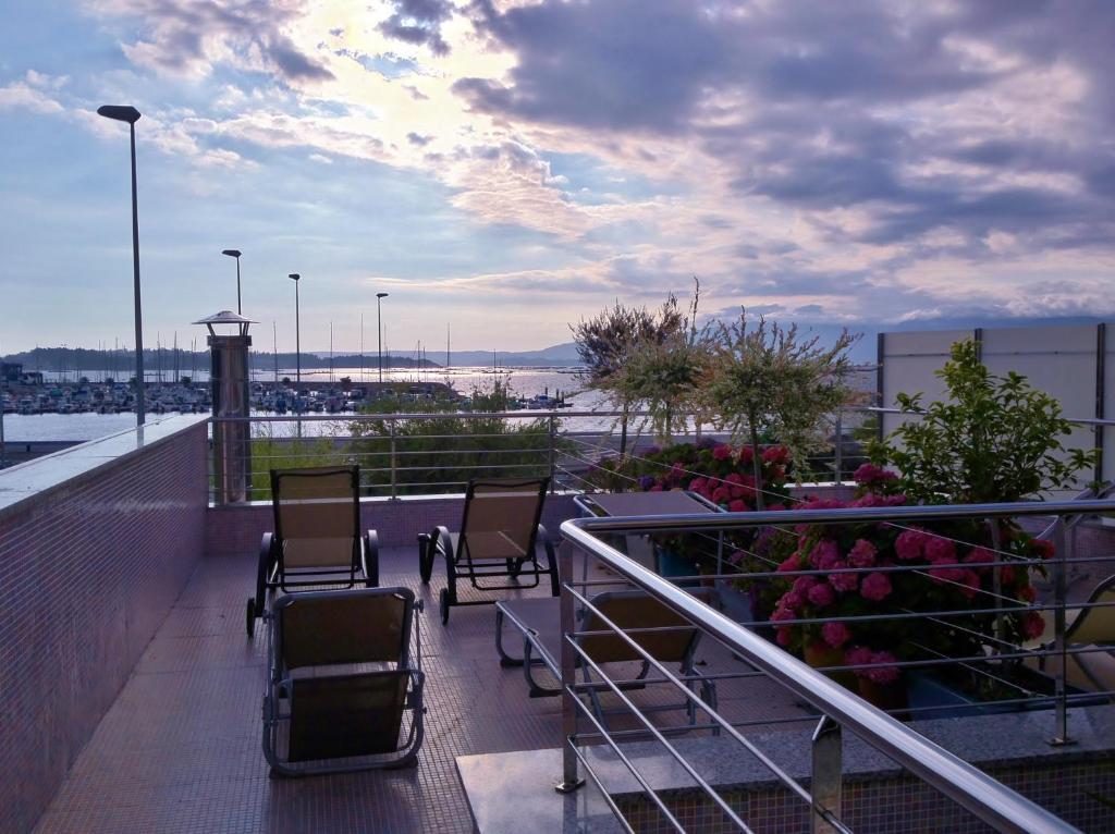Apartamentos Puerto Basella Вилануева де Ароса Стая снимка