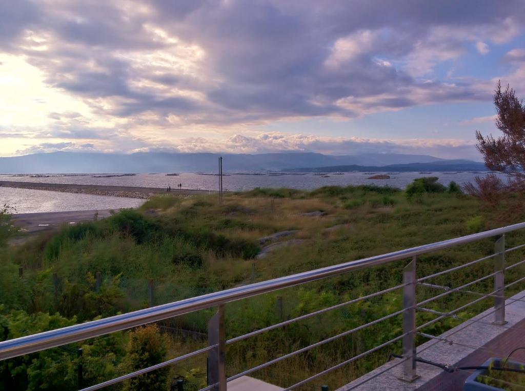 Apartamentos Puerto Basella Вилануева де Ароса Екстериор снимка