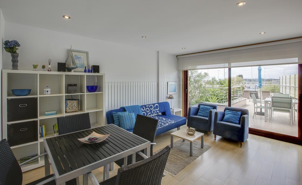 Apartamentos Puerto Basella Вилануева де Ароса Екстериор снимка