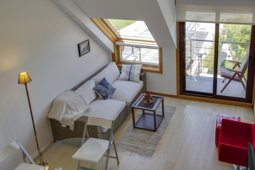 Apartamentos Puerto Basella Вилануева де Ароса Екстериор снимка