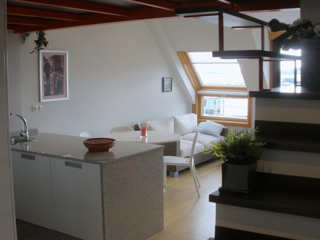Apartamentos Puerto Basella Вилануева де Ароса Стая снимка